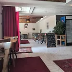 L'auberge De La Combal *