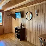 L'auberge De La Combal Hotel *