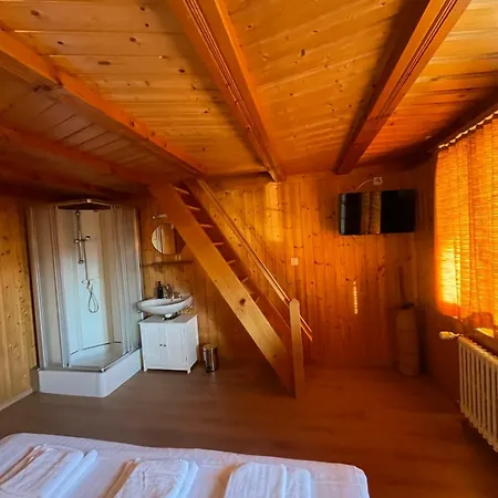 L'auberge De La Combal *