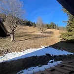 L'auberge De La Combal فندق *