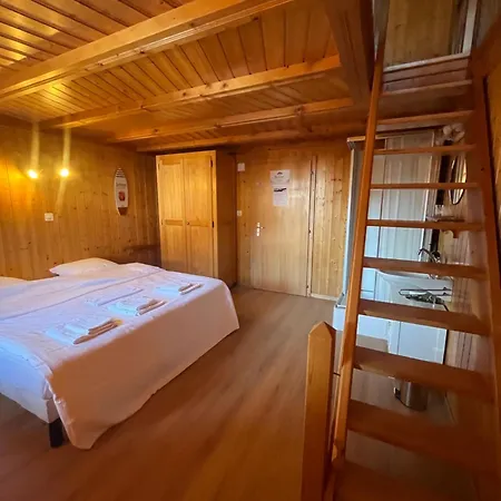 L'auberge De La Combal 호텔 La Comballaz